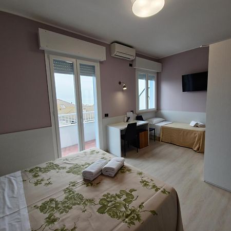 Hotel Mondial Porto Recanati Exterior photo