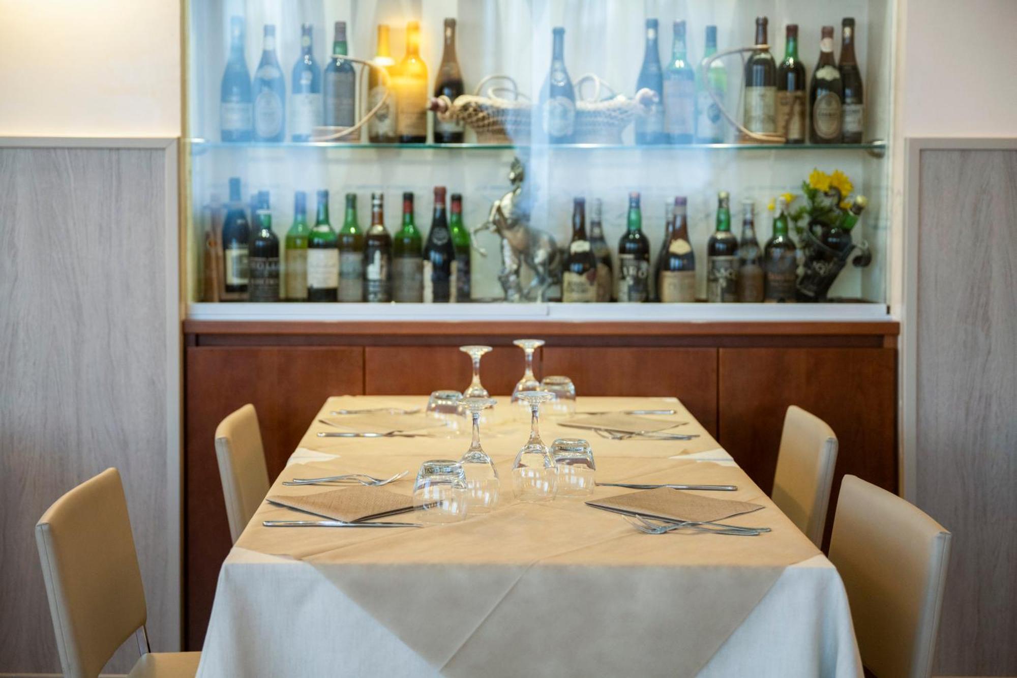 Hotel Mondial Porto Recanati Exterior photo