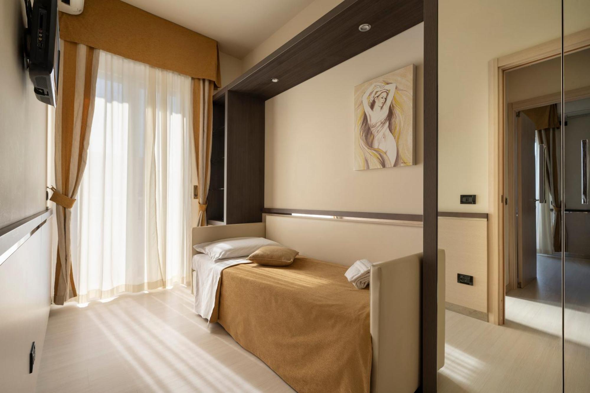 Hotel Mondial Porto Recanati Exterior photo