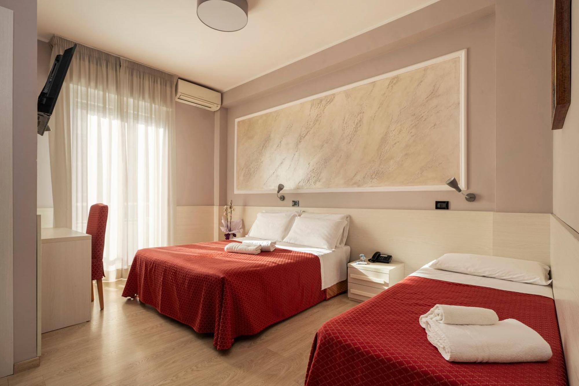Hotel Mondial Porto Recanati Exterior photo