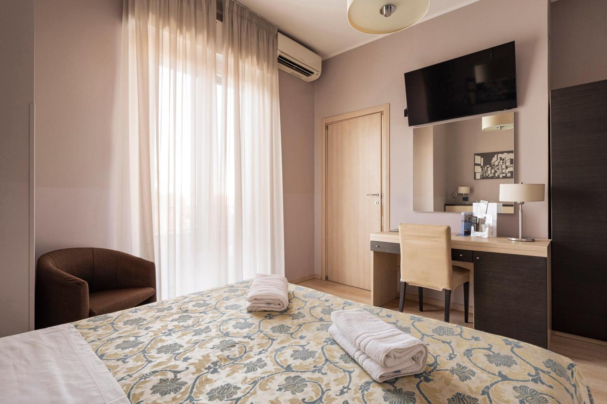 Hotel Mondial Porto Recanati Exterior photo